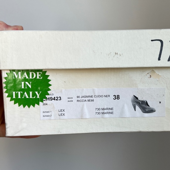 Chloe Leather Booties - Picture 9 of 9